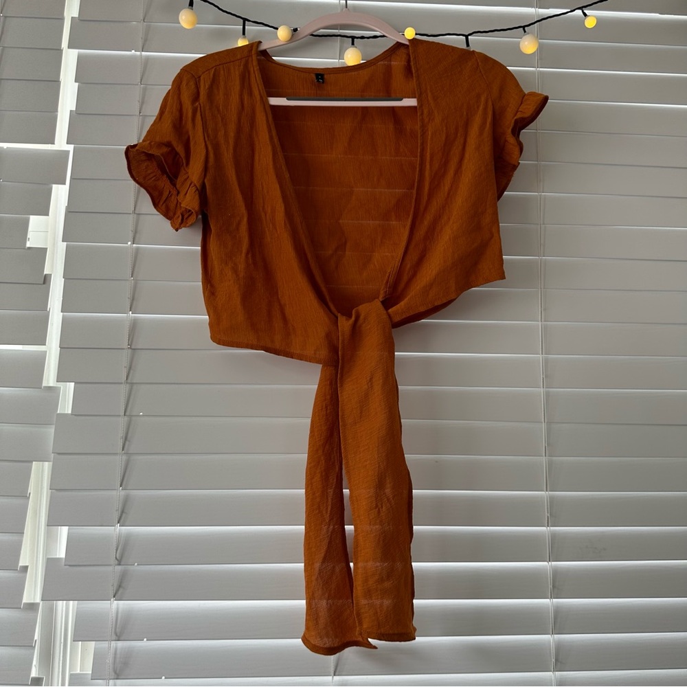 Front tie crop